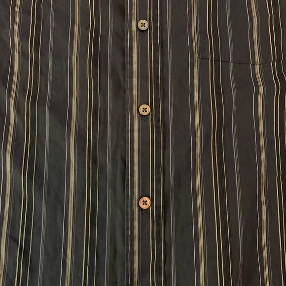 Men’s Express Button Down Top - Picture 3 of 9